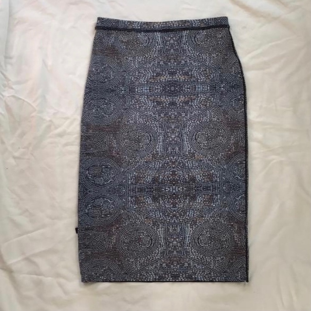 lululemon athletica Navy and Gray Patterned Pencil Skirt